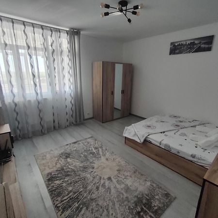 White House Apartman Turnu Măgurele Kültér fotó